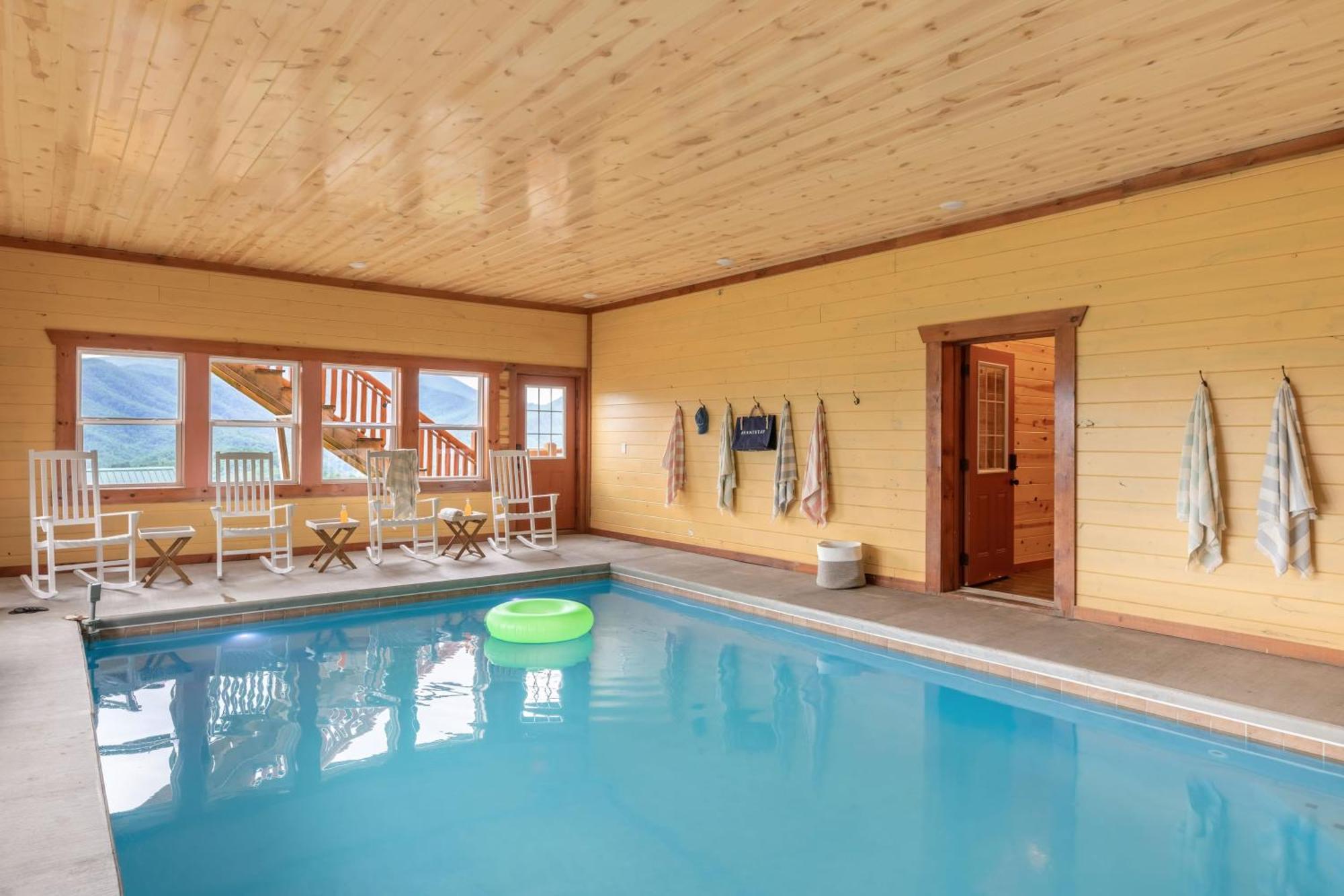 Sugarland By Avantstay Sleeps 28 Home Theatre Two Hot Tubs Indoor Pool Incredible Views Pigeon Forge Extérieur photo