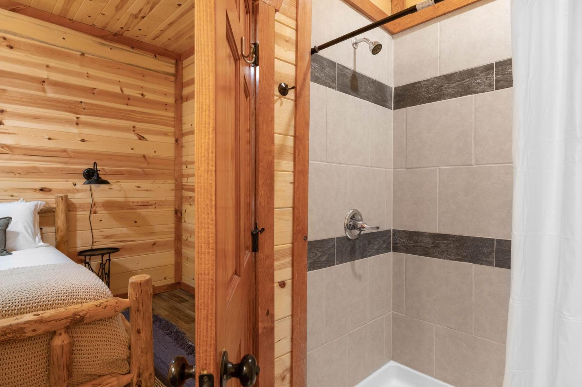Sugarland By Avantstay Sleeps 28 Home Theatre Two Hot Tubs Indoor Pool Incredible Views Pigeon Forge Extérieur photo