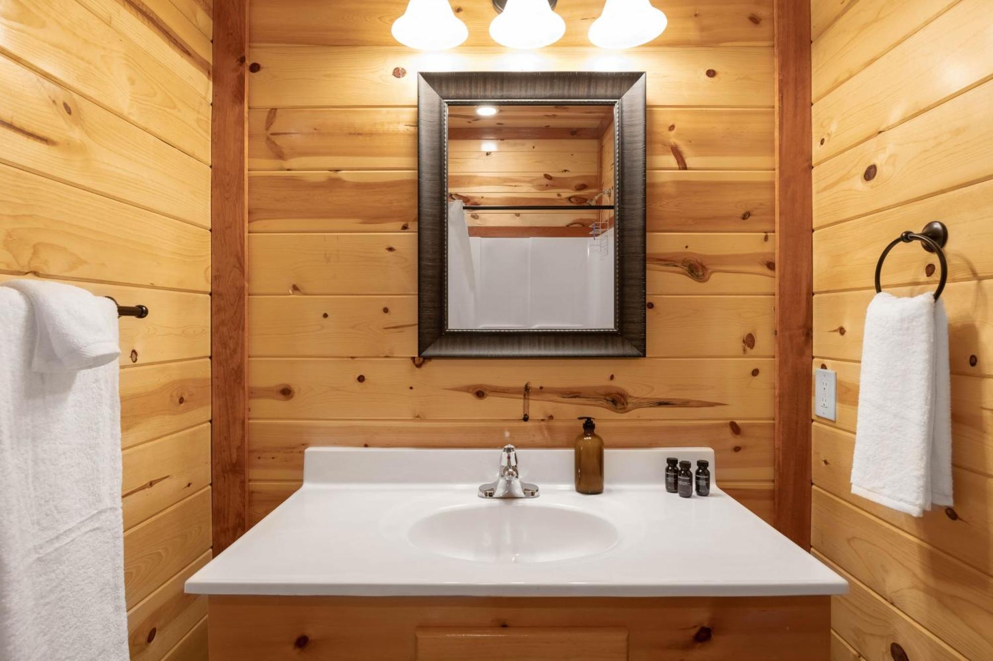Sugarland By Avantstay Sleeps 28 Home Theatre Two Hot Tubs Indoor Pool Incredible Views Pigeon Forge Extérieur photo